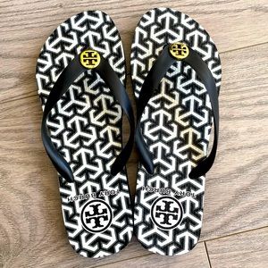 Tory Burch Logo Flip Flop Sandals